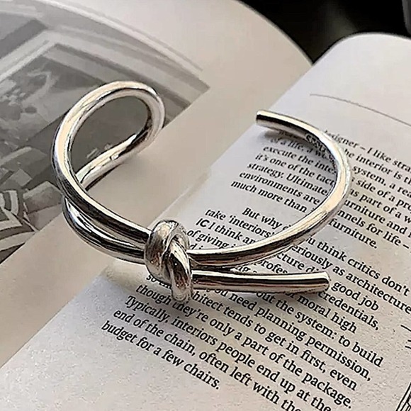 NEW STERLING SILVER KNOT MINIMALIST BANGLE BRACELET - Picture 3 of 7